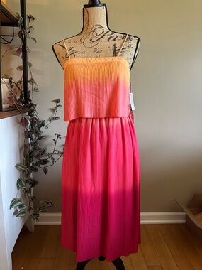 Leith Ombre Pleated Midi Spaghetti strap Dress in Coral and Hot Pink. NWT